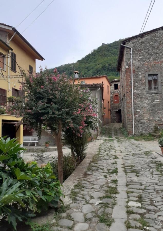 Апартаменты La Locanda Di Nonna Jolanda Борго-а-Моццано Экстерьер фото